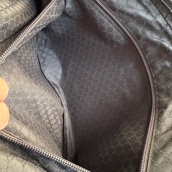 Gucci Black Laptop Bag with Smooth Leather and Zipper Closures - Picture 7 of 14